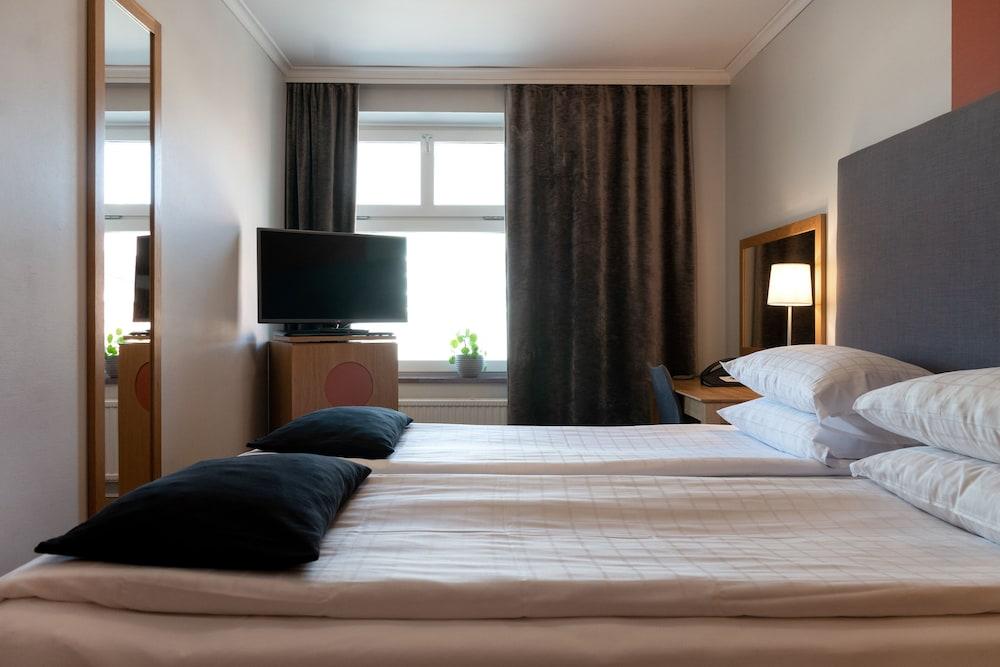Elite City Hotel, Oerebro Esterno foto